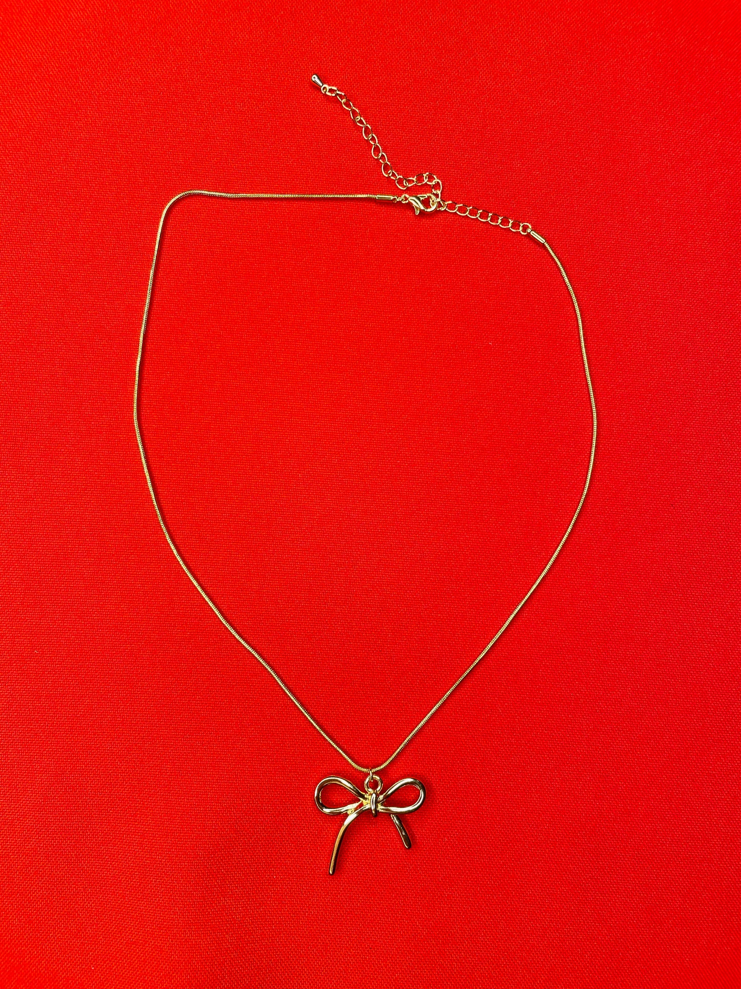 Bow Necklace